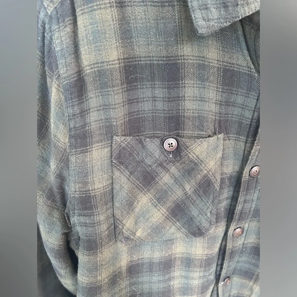 Coleman Green Plaid Button-Up Shirt - Picture 4 of 8